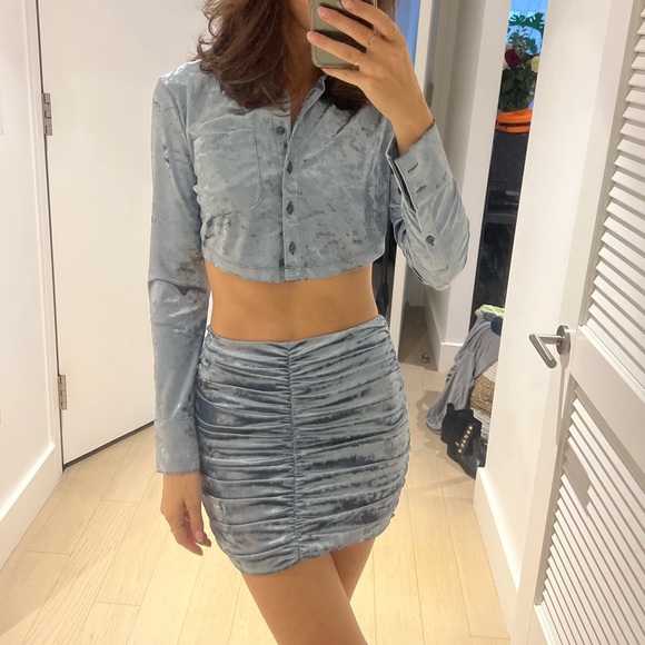 BACKGROUNDE NYC Set - Kat Cropped Crushed-Velvet Shirt and Skirt (Size Small) - Picture 7 of 7